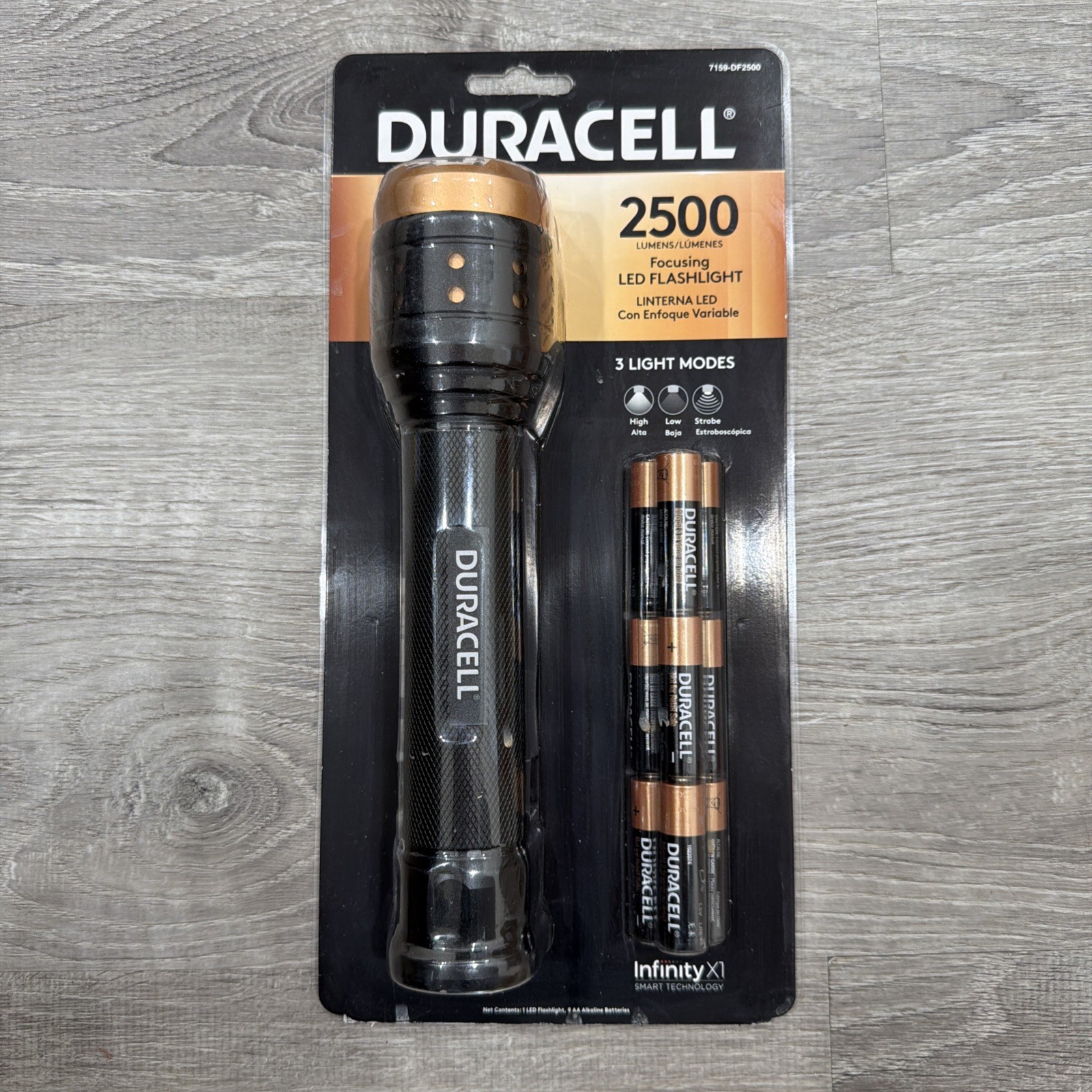 Duracell Durabeam Ultra LED Flashlight 2500 Lumens Zoom Focus 3 Beam Setting Duracell Durabeam Ultra LED Flashlight 2500 Lumens Zoom Focus 3 Beam Setting