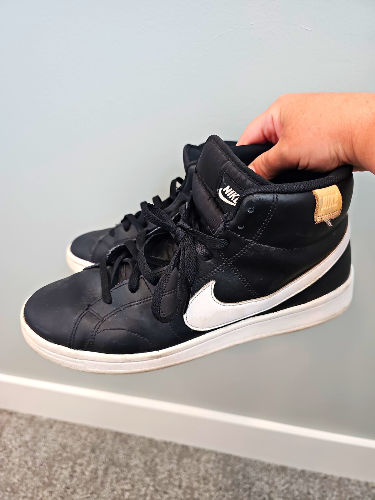 Nike Court Royale 2 Men\'s High Top Sneakers US 10.5 Black/White Leather Lace-Up