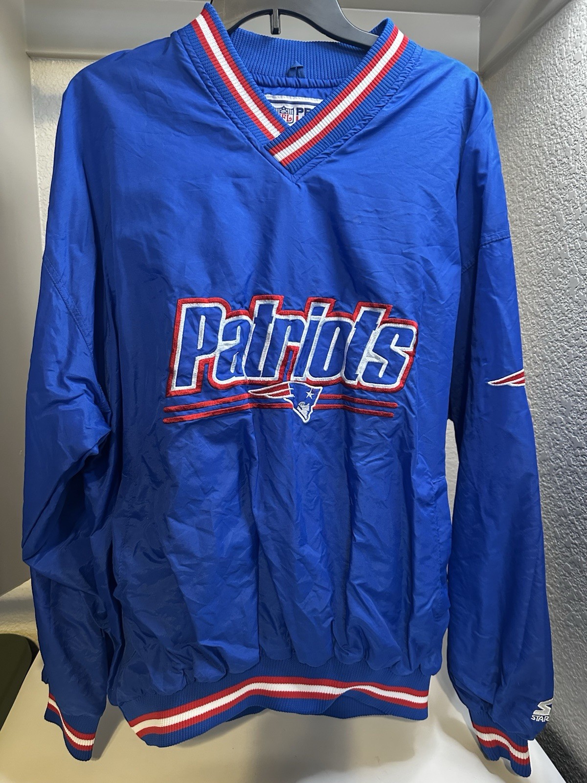 vintage Pro Line Starter New England Patriots Pullover Size XL vintage Pro Line Starter New England Patriots Pullover Size XL