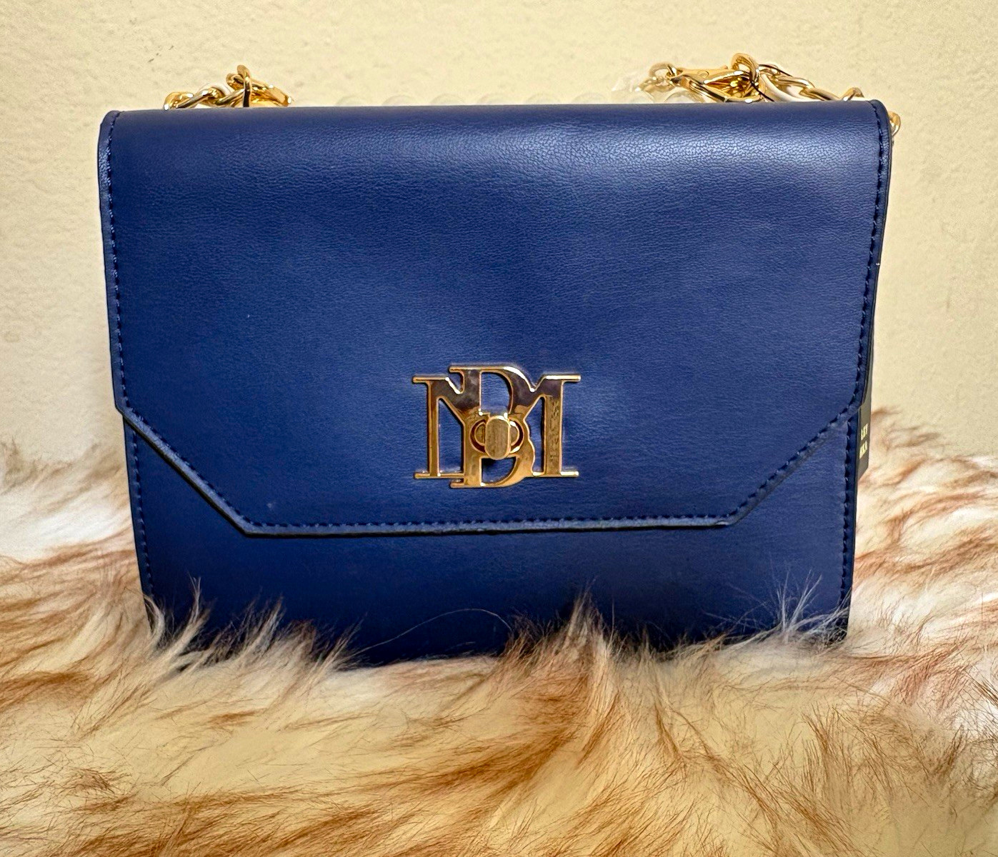 Badgley Mischka Blue Shoulder Bag Pearl Gold Chain Strap Top Handle Badgley Mischka Blue Shoulder Bag Pearl Gold Chain Strap Top Handle