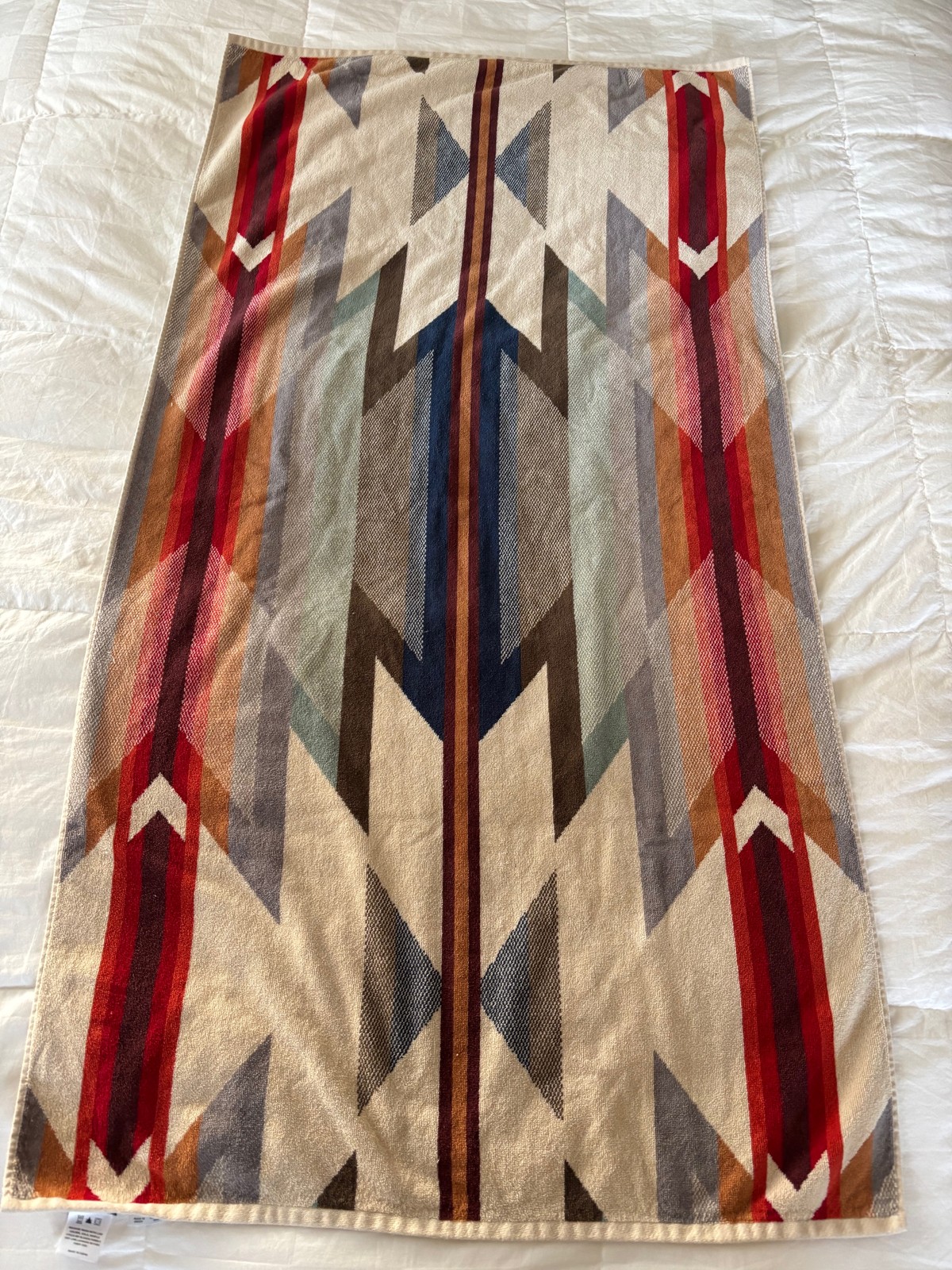 Pendleton Wyeth Trail Bath Towel 30x60 Southwestern Geometric Cotton Multicolor