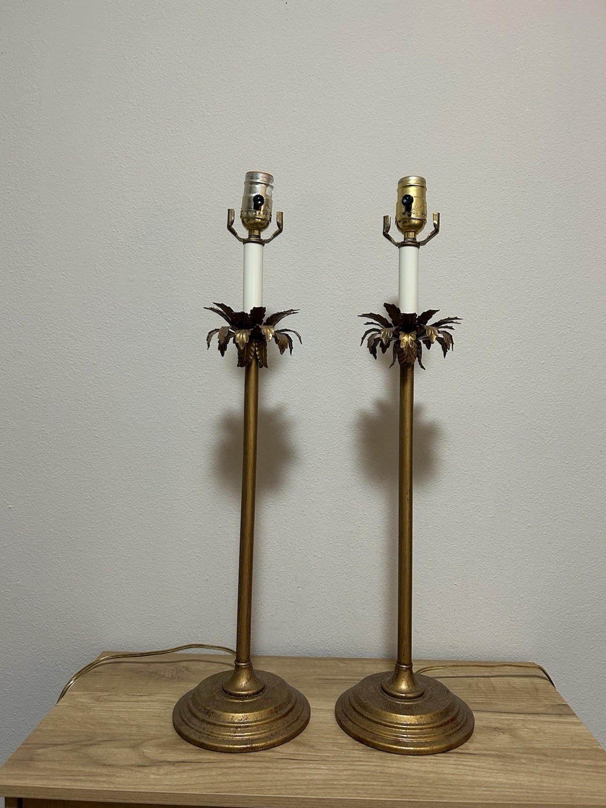 Vintage Hollywood Regency Gold Palm Frond Table Lamps Pair Tropical Mid Century Vintage Hollywood Regency Gold Palm Frond Table Lamps Pair Tropical Mid Century