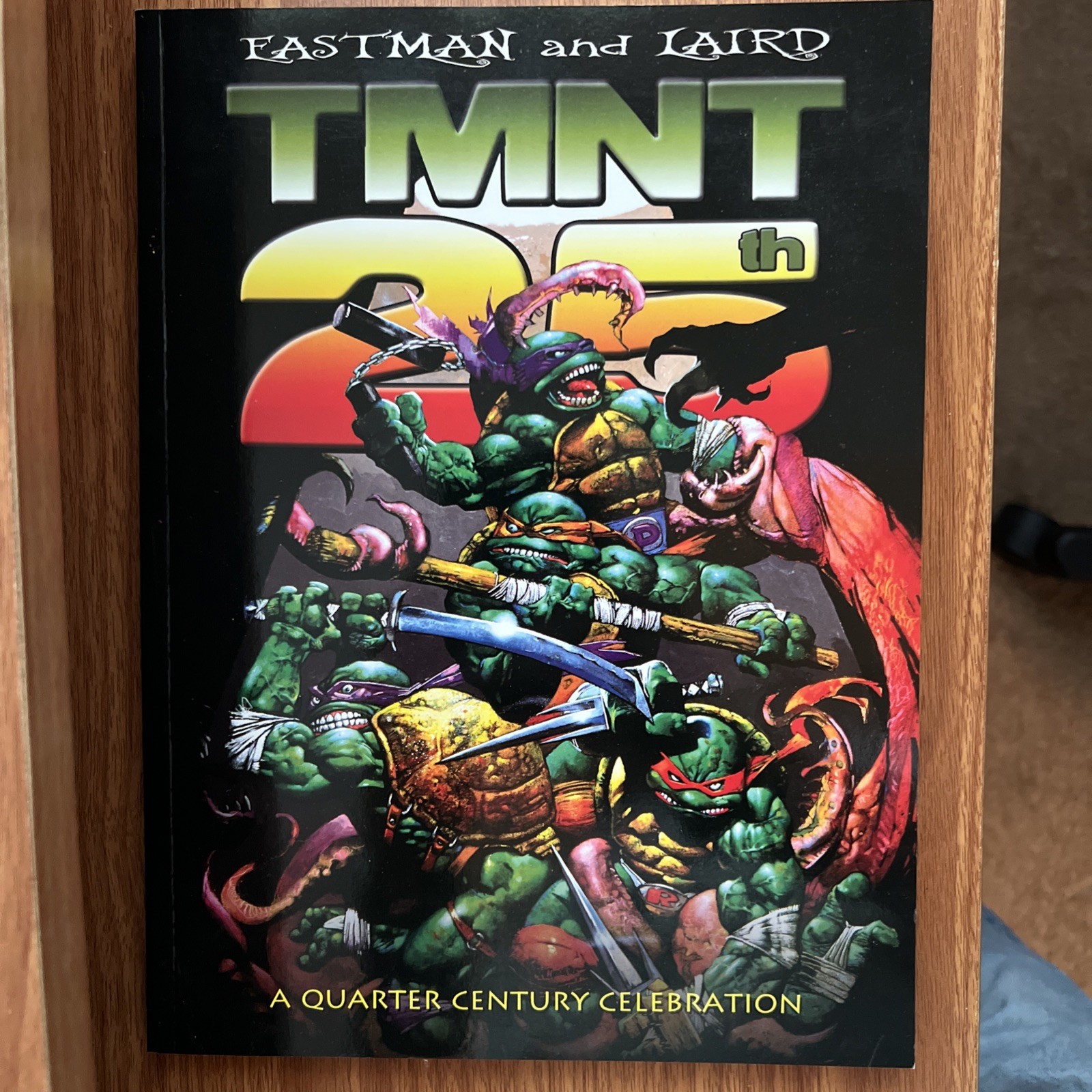 Teenage Mutant Ninja Turtles TMNT (2009 Heavy Metal) 25th Anniversary Comic Book Teenage Mutant Ninja Turtles TMNT (2009 Heavy Metal) 25th Anniversary Comic Book