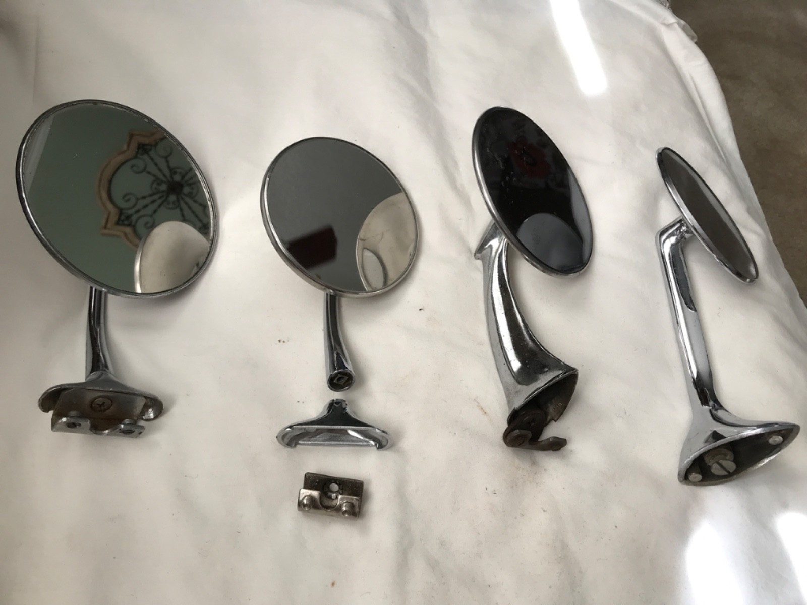 1940\'s-1950\'s Plymouth Dodge Chrysler Side View Mirrors. (4) 1940\'s-1950\'s Plymouth Dodge Chrysler Side View Mirrors. (4)