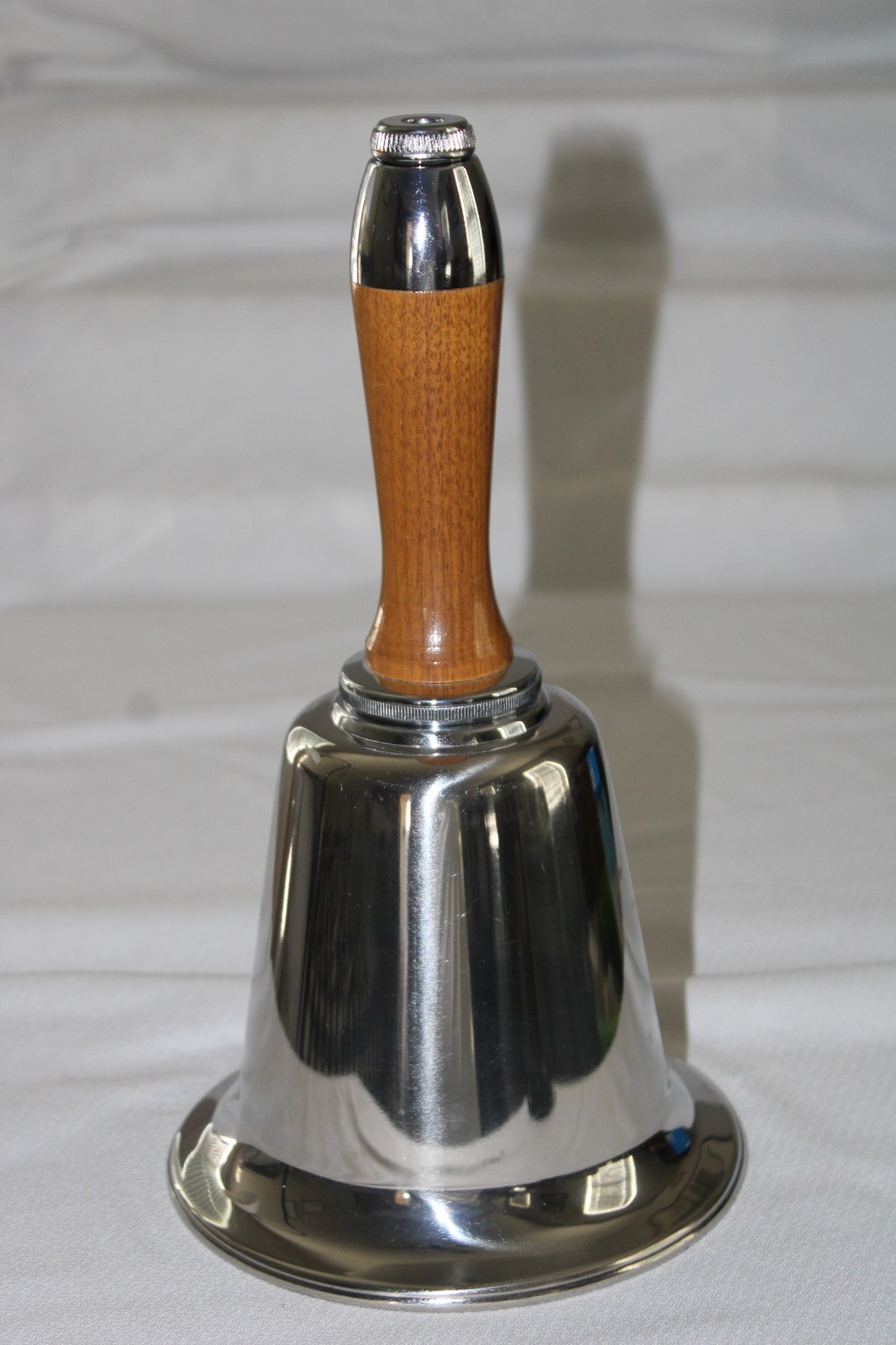 Vintage Town Crier Bell Barware Cocktail Shaker Never Used Collectible Useable Vintage Town Crier Bell Barware Cocktail Shaker Never Used Collectible Useable