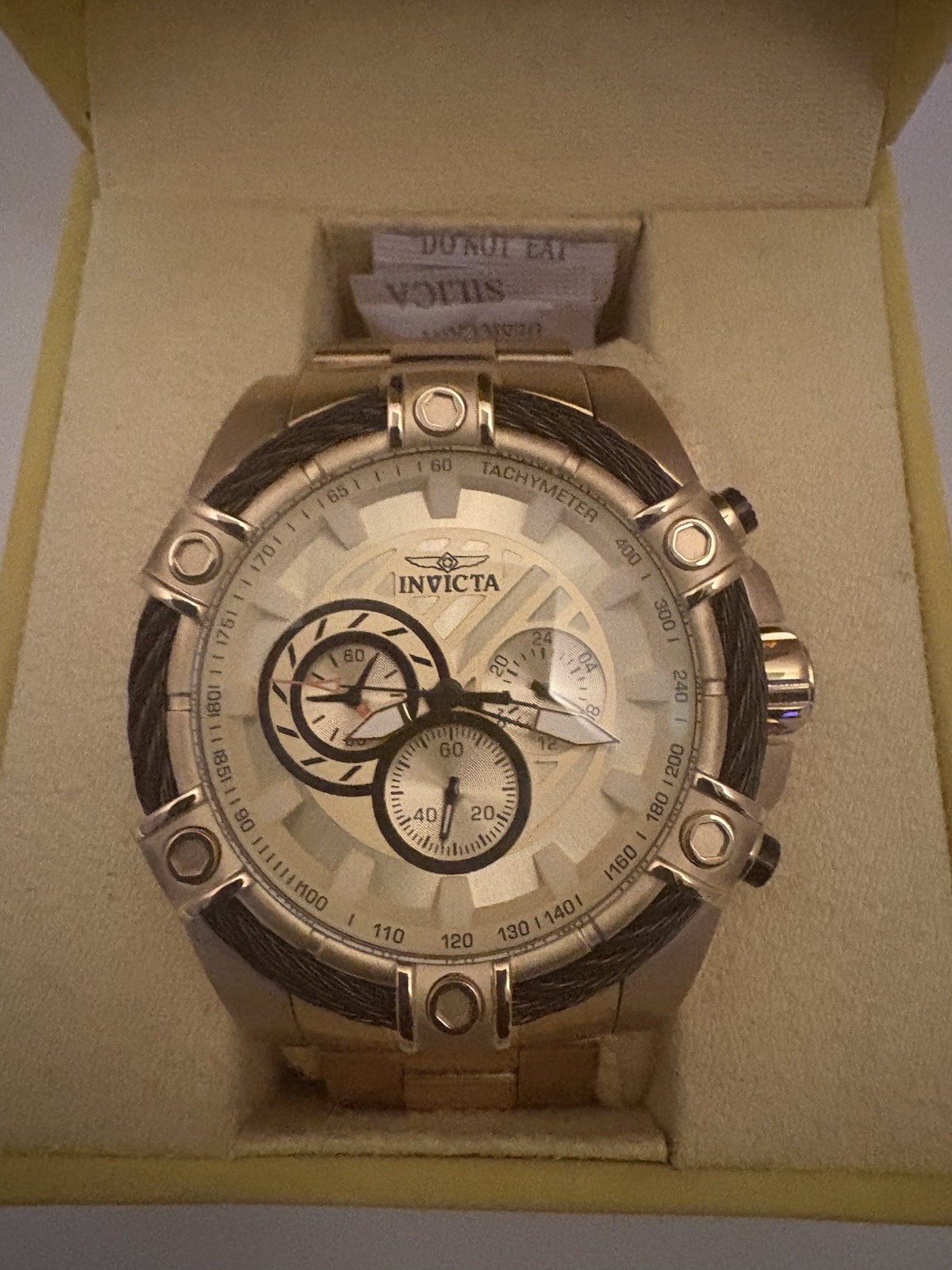 Invicta Bolt Men's Quartz Chronograph 52mm Gold Tone SS 100m Box Manual Invicta Bolt Men's Quartz Chronograph 52mm Gold Tone SS 100m Box Manual