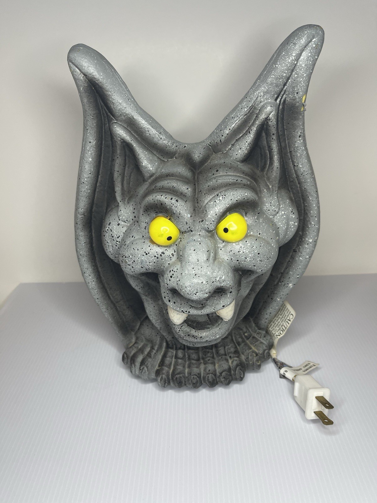 Vtg 1993 Trendmasters Gargoyle Halloween Foam Lighted Decor Creepy Statue Works Vtg 1993 Trendmasters Gargoyle Halloween Foam Lighted Decor Creepy Statue Works