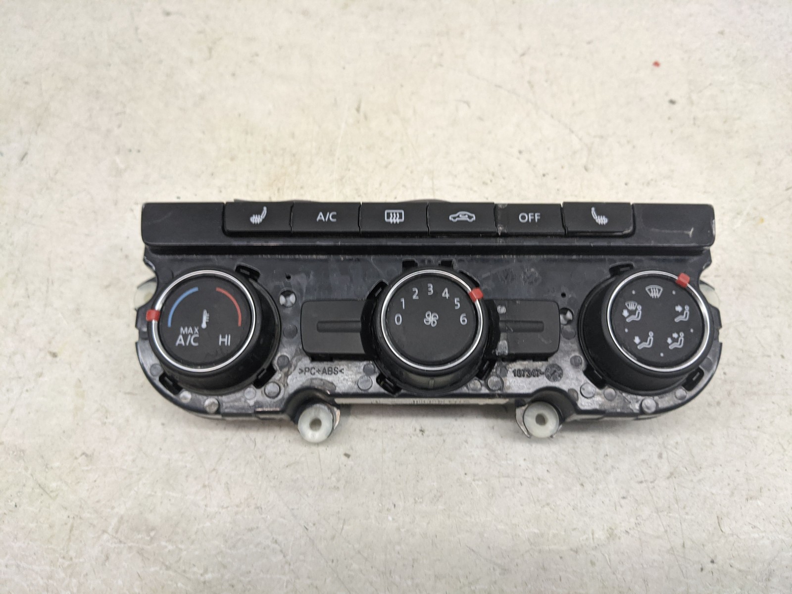 2013-2015 Volkswagen Passat Ac Heater Climate Control Temperature Oem DUTJL