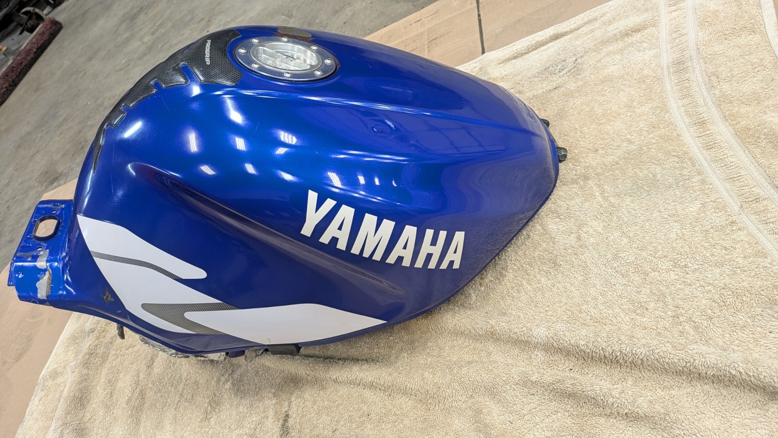 1997-2007 Yamaha YZF600R OEM Fuel Gas Tank Petrol Reservoir Blue Clean Interior