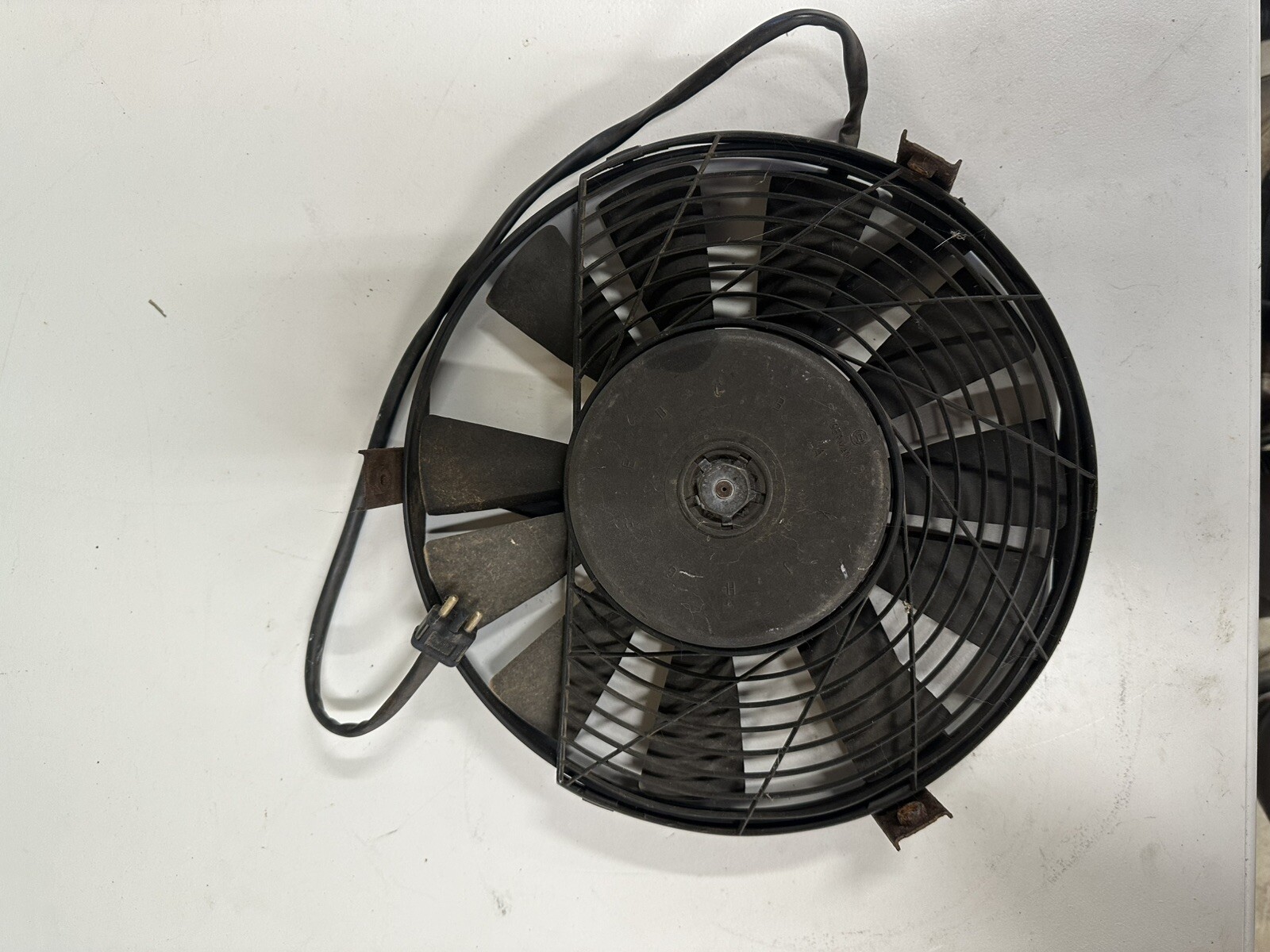 73-85 MERCEDES ORIGINAL AUXILIARY COOLING FAN ASSEMBLY 0005004693 0130701011 73-85 MERCEDES ORIGINAL AUXILIARY COOLING FAN ASSEMBLY 0005004693 0130701011