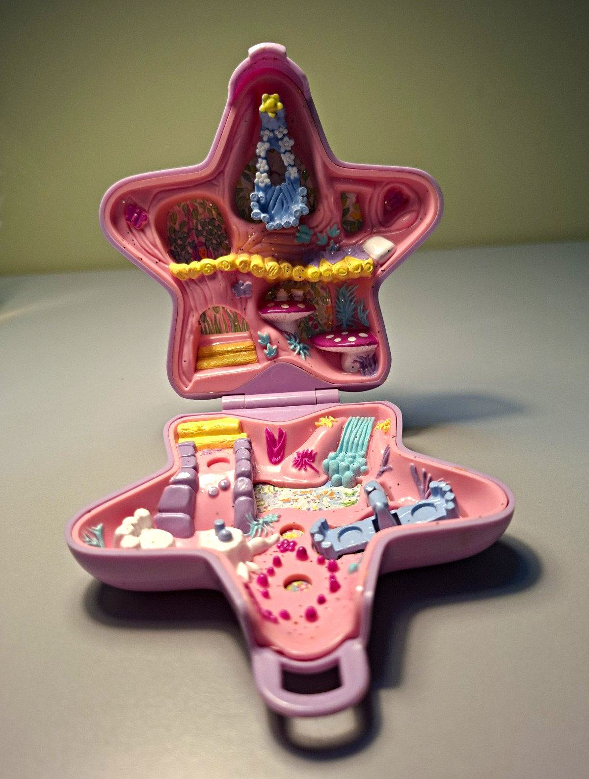 Vintage Bluebird Polly Pocket Star-Shaped Compact Doll Playset Plastic 1992