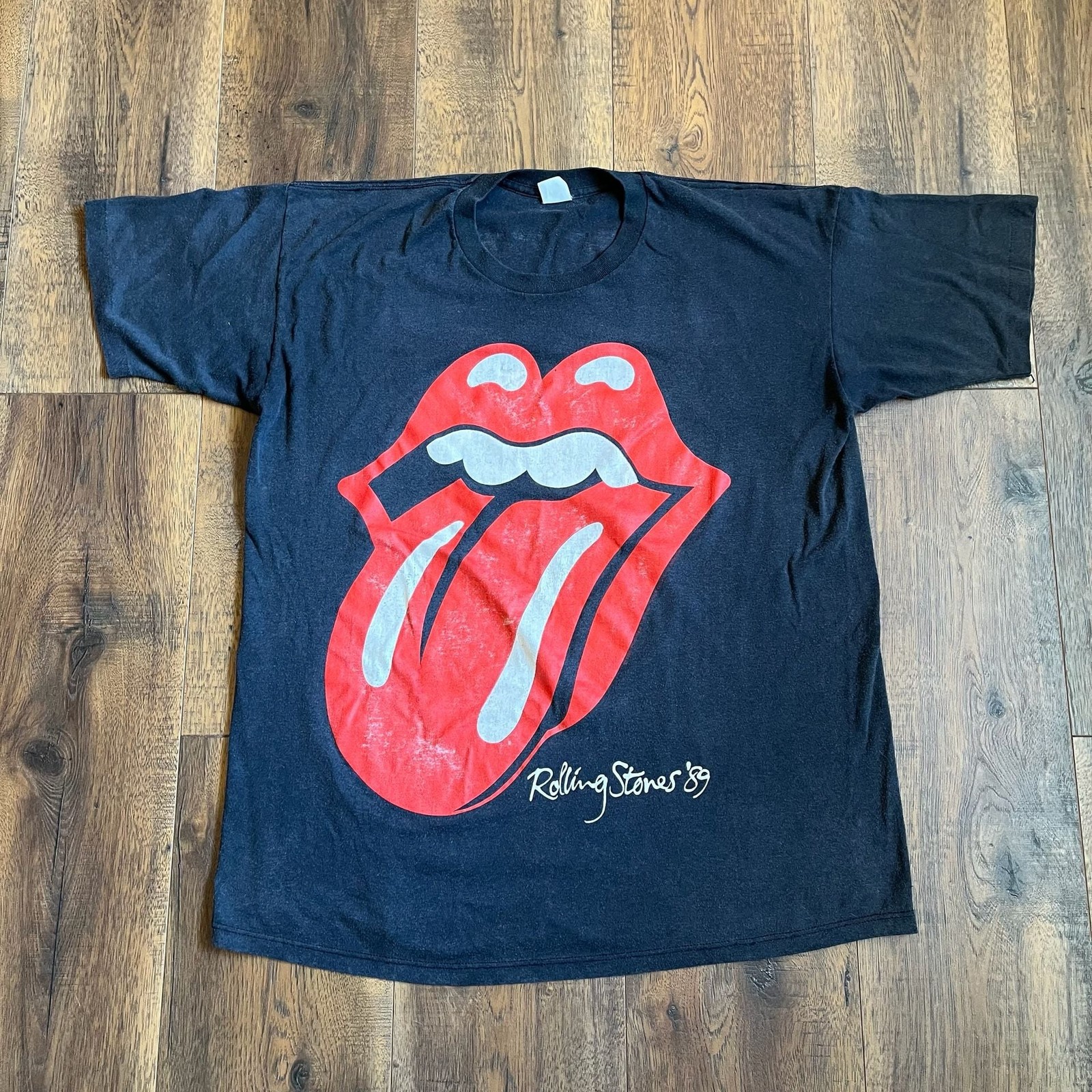 Vintage 1989 Rolling Stones Steel Wheels Tour Concert T-Shirt sz XL Vintage 1989 Rolling Stones Steel Wheels Tour Concert T-Shirt sz XL