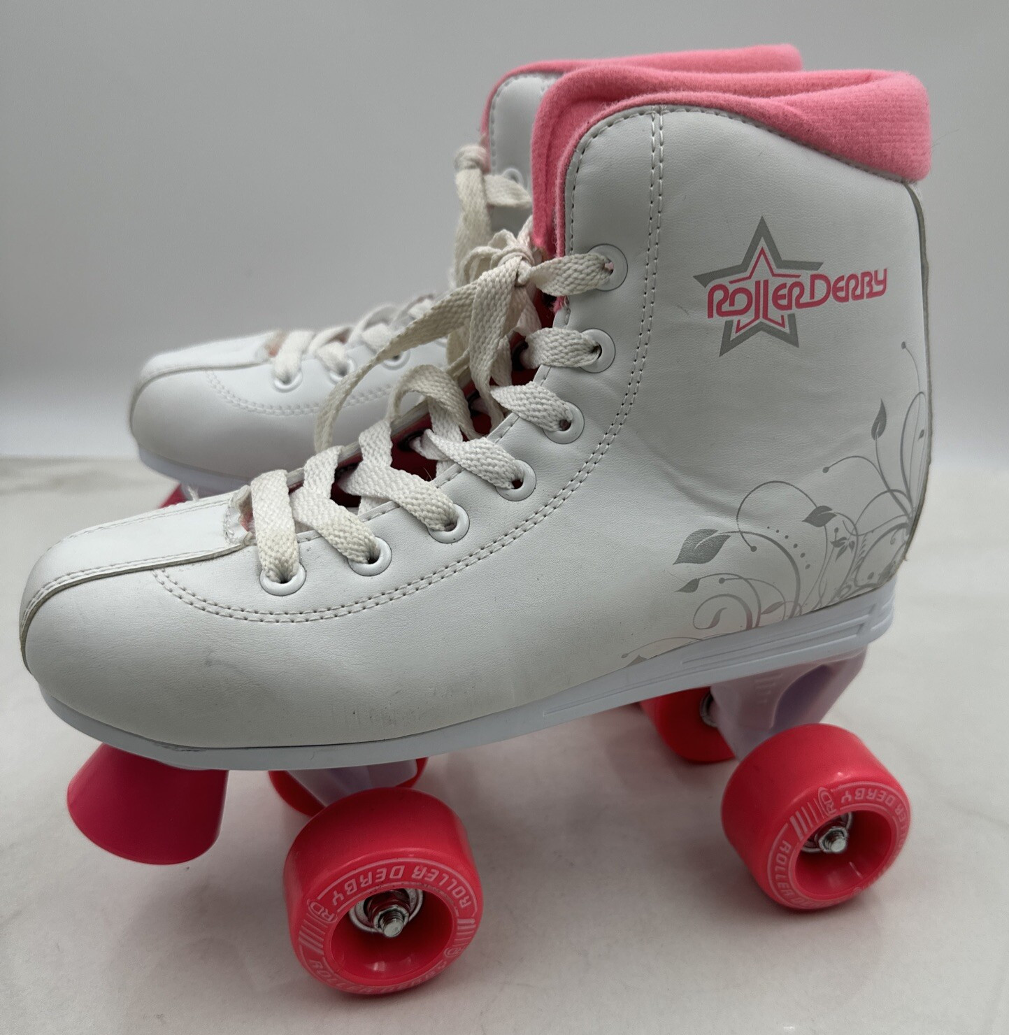 Roller Derby Quad Roller Skates Girls Sz 6 U324G-04 Girls Star 350 White/Pink