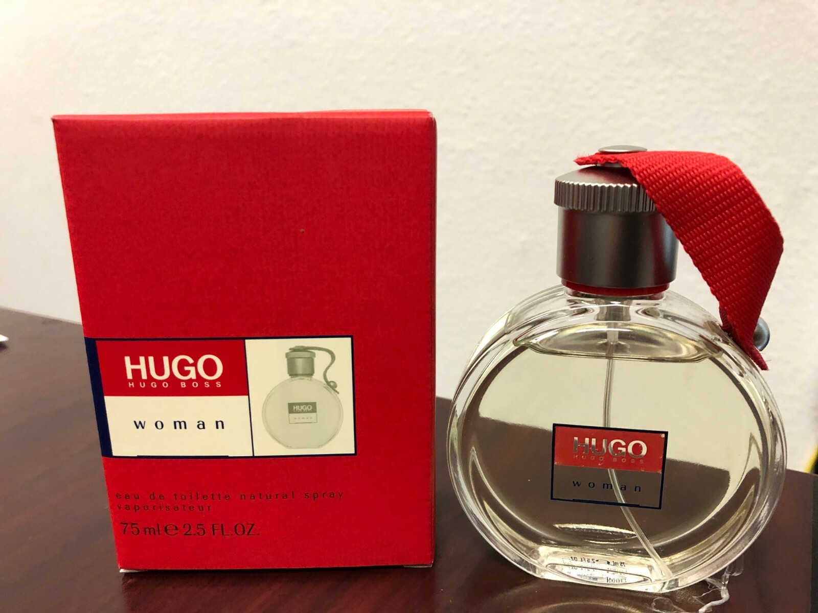 **VINTAGE ** HUGO BOSS WOMAN 2.5 FL oz / 75 ML EDT Spray With Decoded Box As Pic **VINTAGE ** HUGO BOSS WOMAN 2.5 FL oz / 75 ML EDT Spray With Decoded Box As Pic