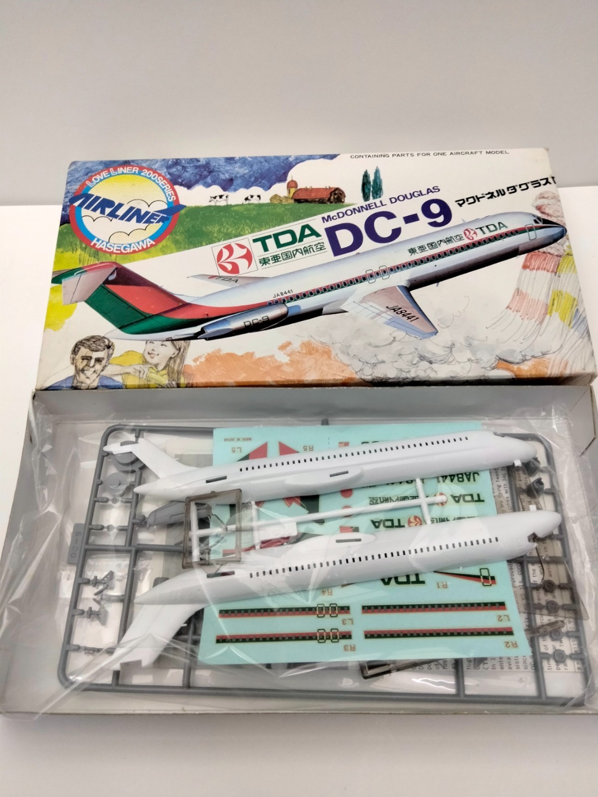 Hasegawa sealed parts 1/200 TDA McDonnell Douglas DC9 Model Kit LoveLiner Hasegawa sealed parts 1/200 TDA McDonnell Douglas DC9 Model Kit LoveLiner