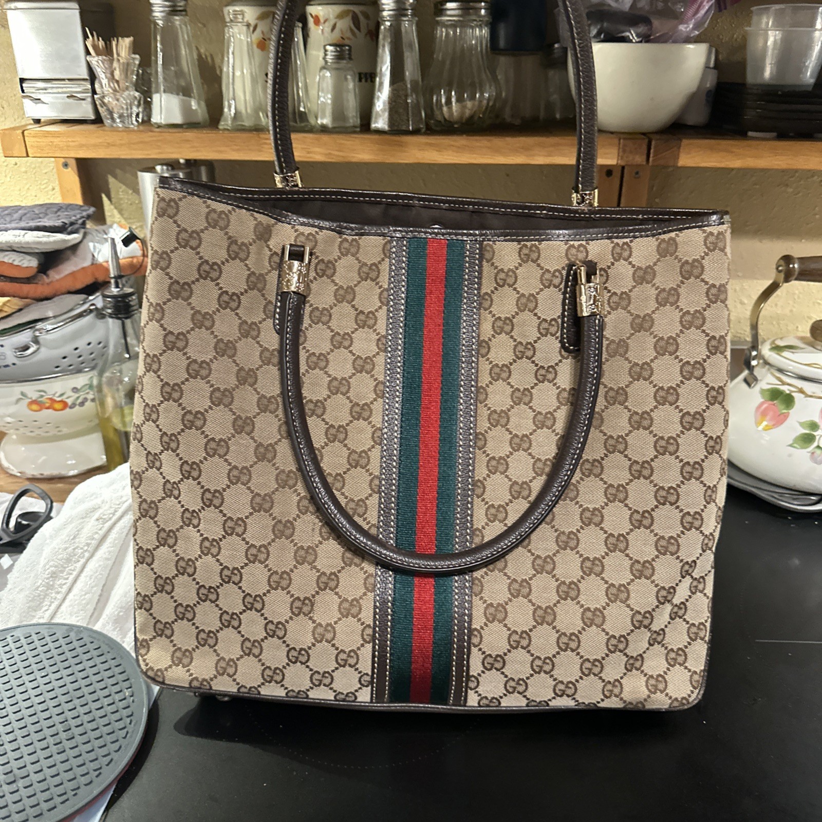 GUCCI GG Canvas Web Sherry Line Tote Bag Beige Green Red Auth 99964 GUCCI GG Canvas Web Sherry Line Tote Bag Beige Green Red Auth 99964