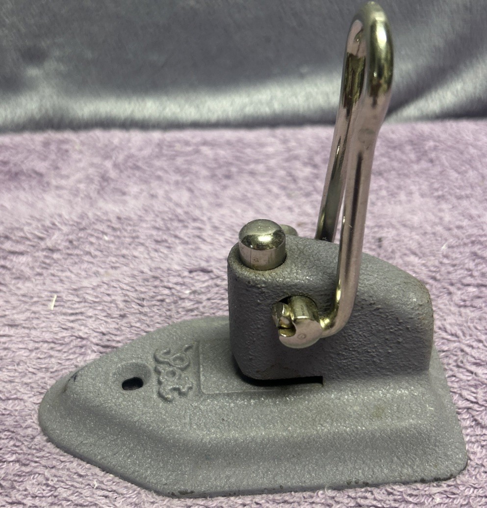 Vintage Wilson Jones Co Single Hole Punch Cast Iron Model 57
