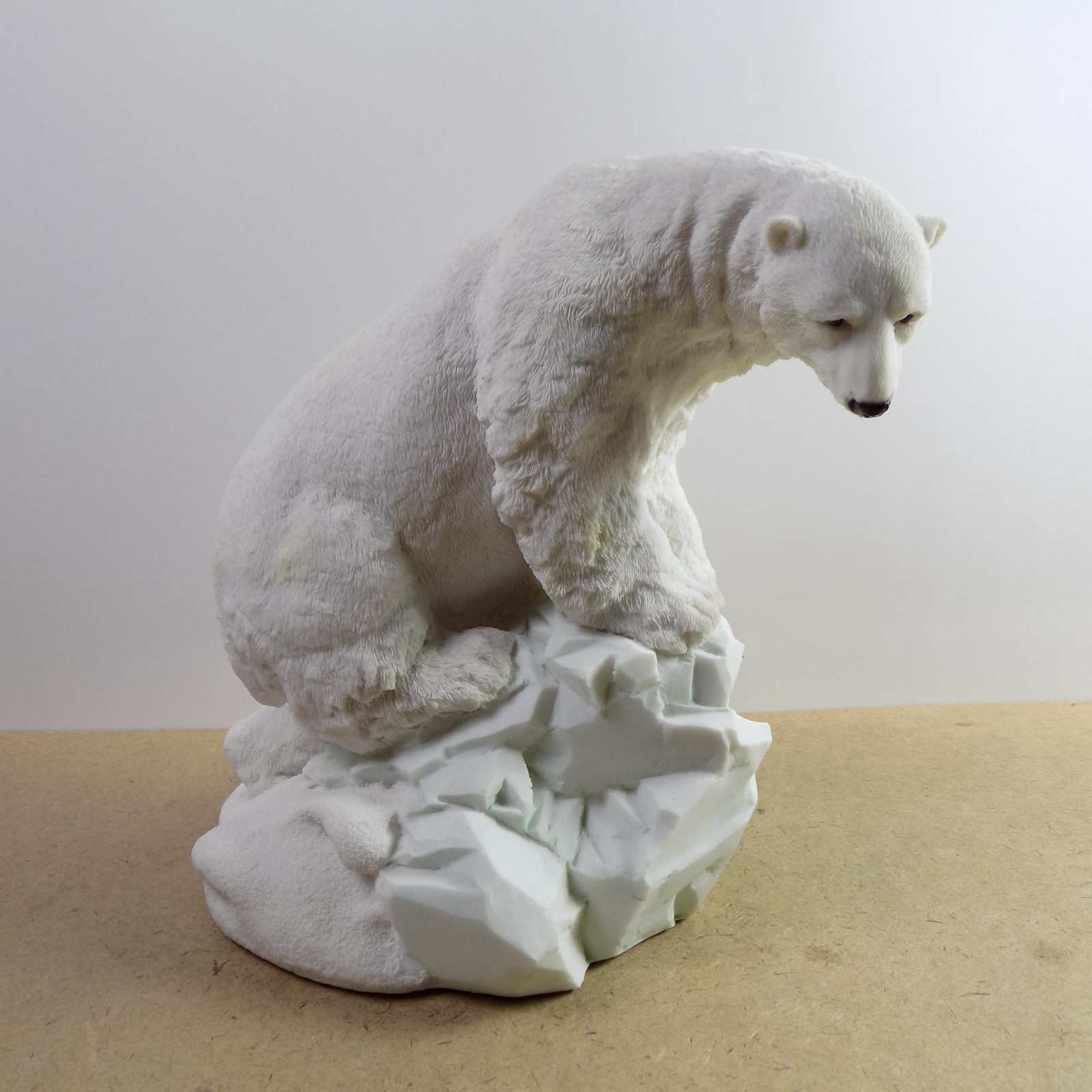 United Design Classic Critters Polar Vigil Figurine by Ken Memoli Polar Bear United Design Classic Critters Polar Vigil Figurine by Ken Memoli Polar Bear
