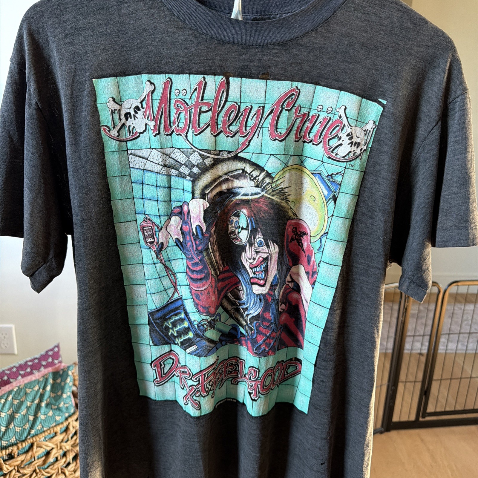 Vintage Spring Ford Motley Crue Dr. Feelgood 1989 Tour T-Shirt Men\'s L Black Vintage Spring Ford Motley Crue Dr. Feelgood 1989 Tour T-Shirt Men\'s L Black