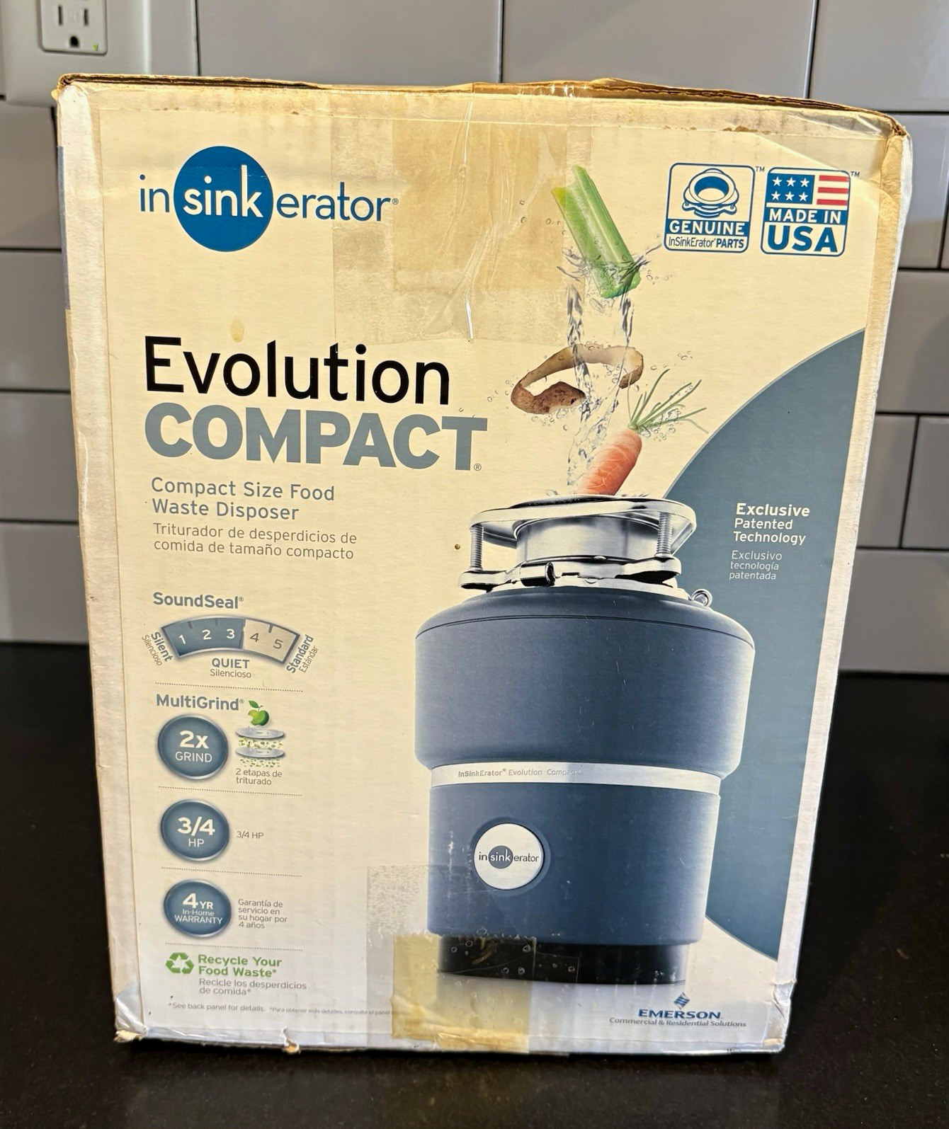 InSinkErator Evolution Compact 3/4 HP Continuous Feed, Quick Lock, 2-Stage