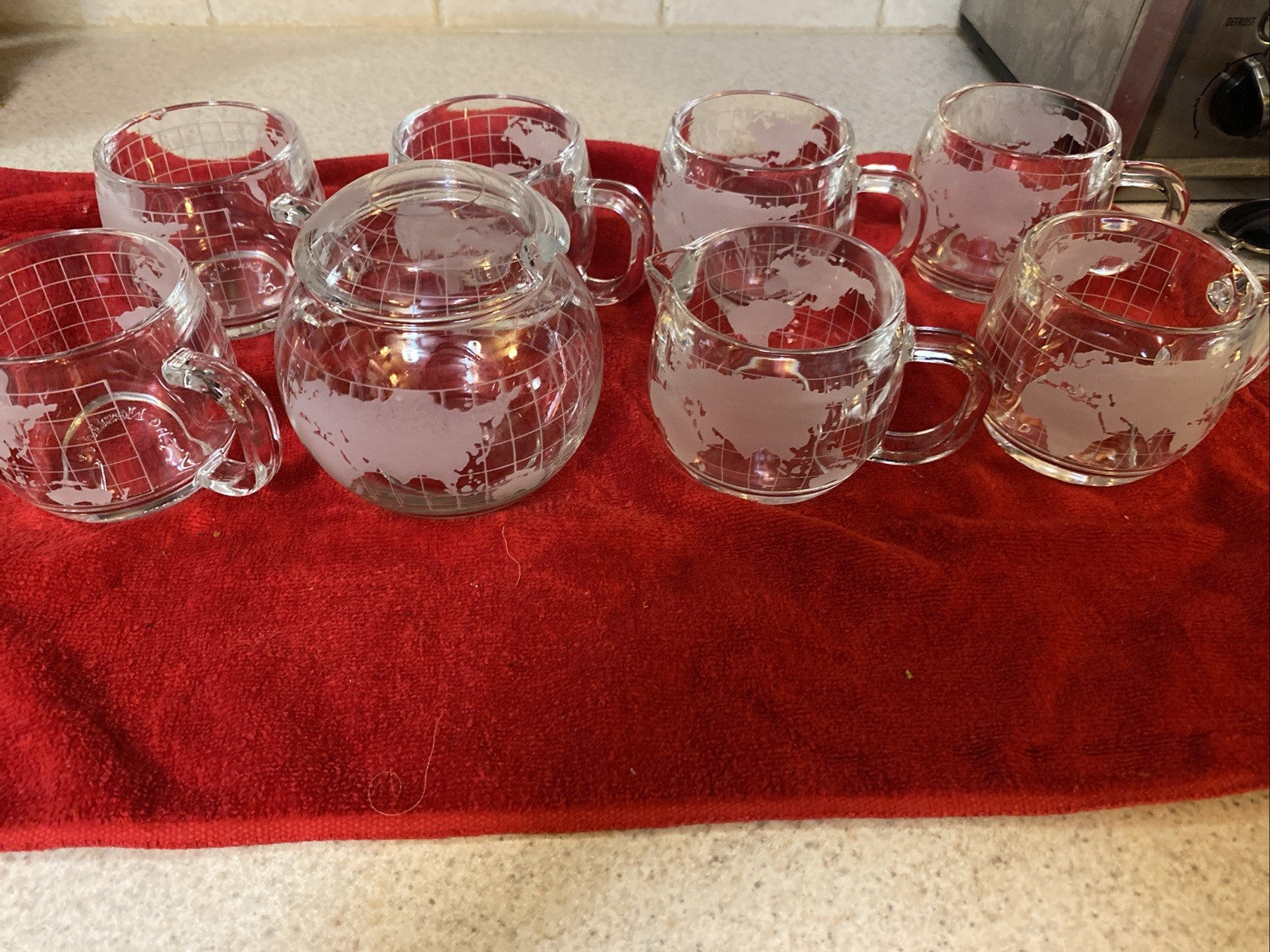 7 VINTAGE 1970s Nestle Nescafe World Globe Etched Clear Glass Coffee Mugs 7 VINTAGE 1970s Nestle Nescafe World Globe Etched Clear Glass Coffee Mugs