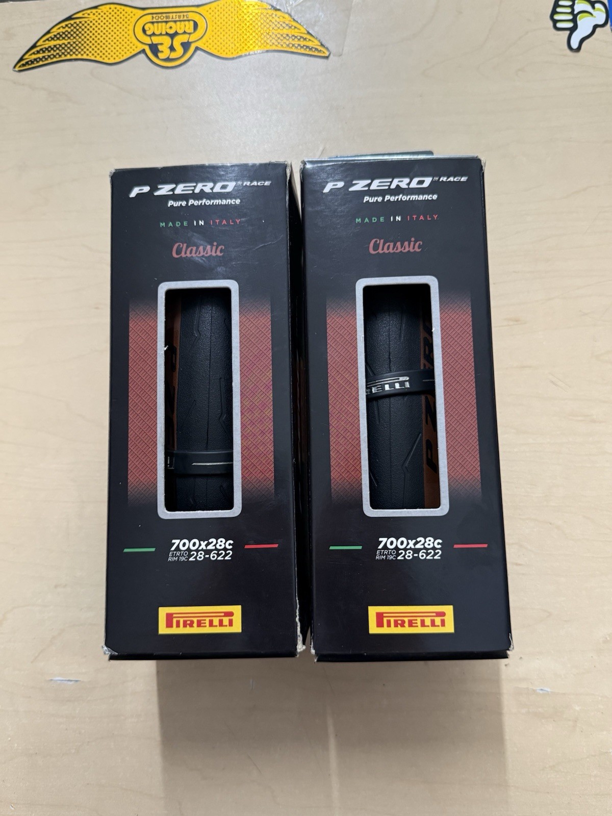 Pirelli P-Zero Race 700 x 28 Black Clincher Road Tire (PAIR) Pirelli P-Zero Race 700 x 28 Black Clincher Road Tire (PAIR)