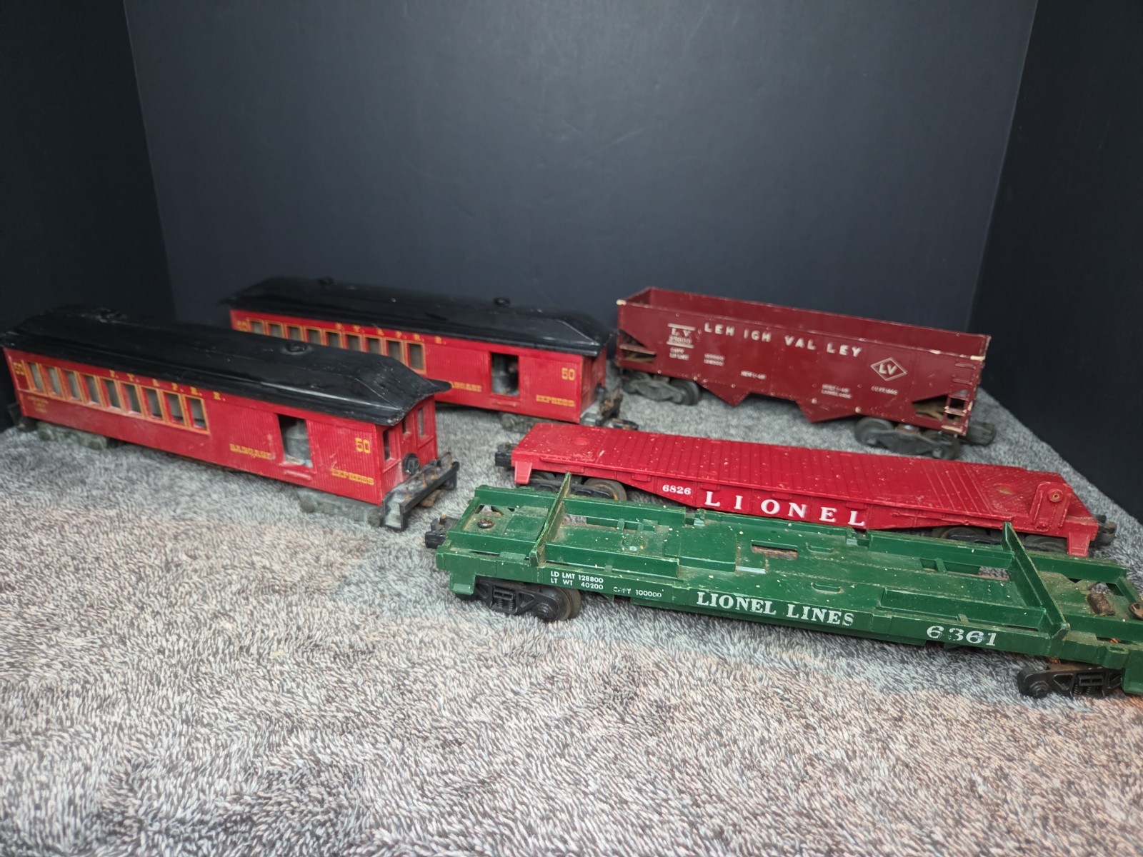 American flyer FY&PRR 50 Baggage Cars & Lionel Mixed Lot American flyer FY&PRR 50 Baggage Cars & Lionel Mixed Lot