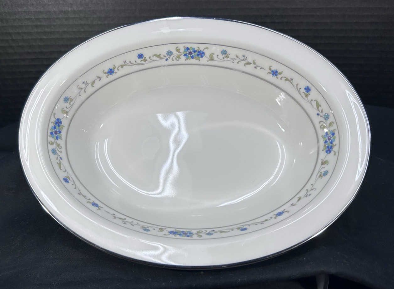Noritake Ivory China Norma 7016 Oval Serving Bowl 10x7.5in Blue Flower Japan