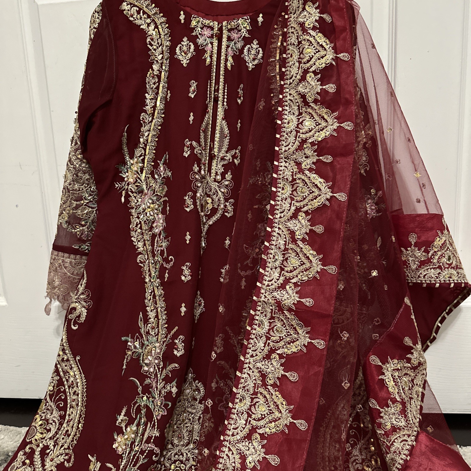 Pakistani Indian salwar kameez Embroidered Chiffon Long Duppatta Bust 42 Pakistani Indian salwar kameez Embroidered Chiffon Long Duppatta Bust 42