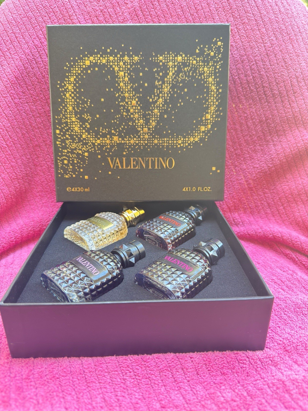 Valentino Born in Roma Gift Set Spray 4 x 1.0 fl oz Regular Size Valentino Born in Roma Gift Set Spray 4 x 1.0 fl oz Regular Size
