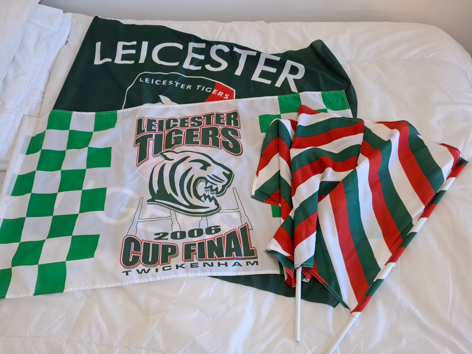 Leicester Tigers rugby 4 Flags Supporters Crowd Large Vintage Leicester Tigers rugby 4 Flags Supporters Crowd Large Vintage