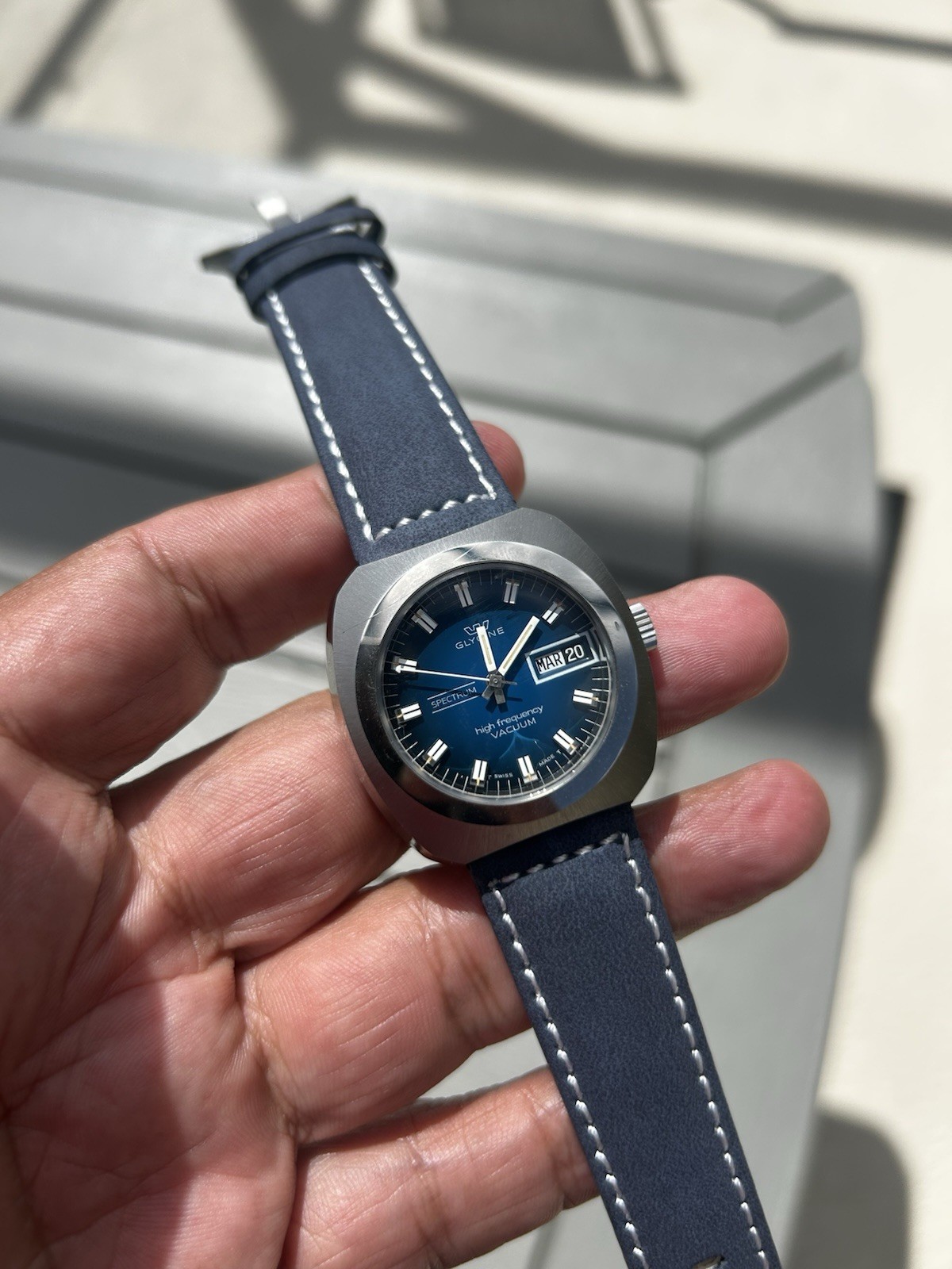 VINTAGE GLYCINE HIGH FREQUENCY VACUMM SPECTRUM DAY DATE REF 314.211 BLUE DIAL VINTAGE GLYCINE HIGH FREQUENCY VACUMM SPECTRUM DAY DATE REF 314.211 BLUE DIAL