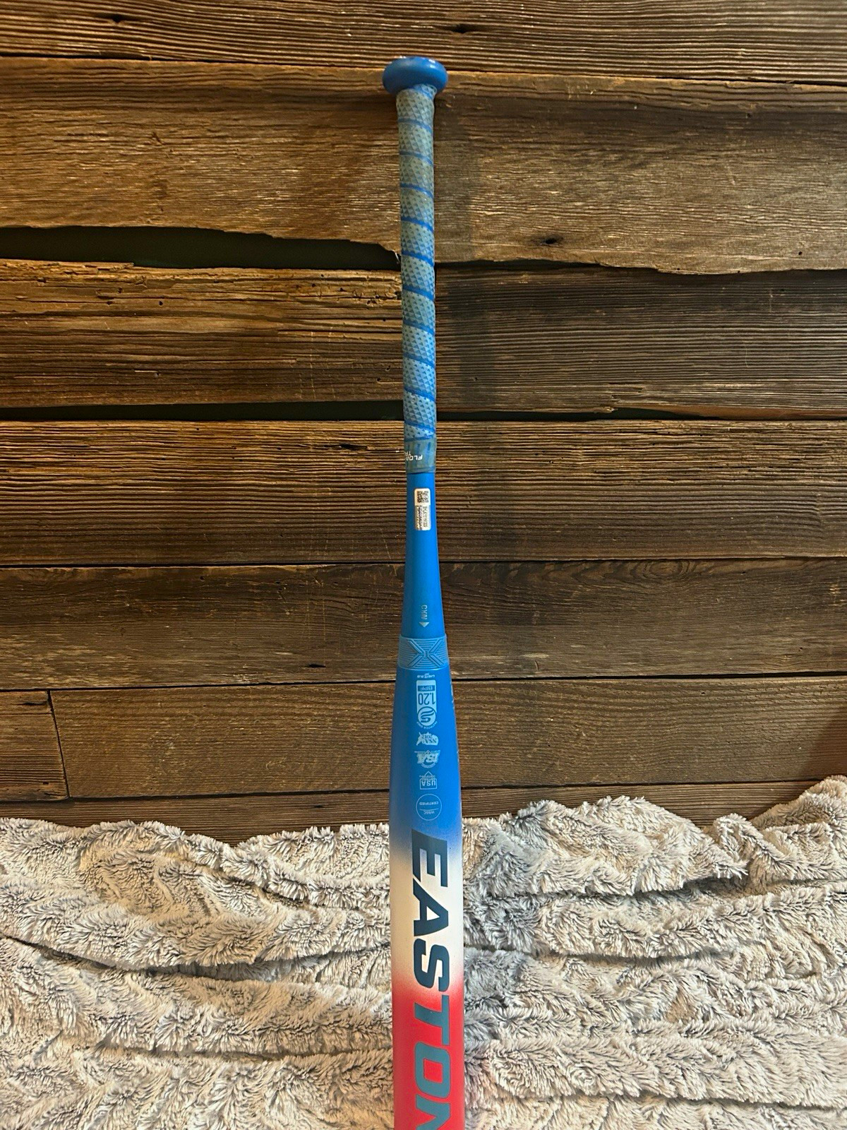 Easton Ghost Rocket Pop Fastpitch Softball Bat 32in 22oz -10 Easton Ghost Rocket Pop Fastpitch Softball Bat 32in 22oz -10