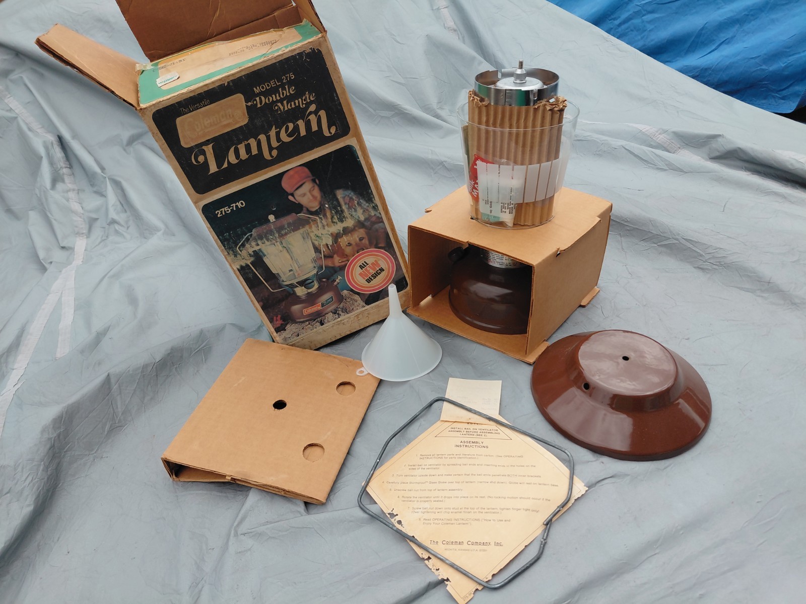 NoS 1979 Coleman 275-710 Brown Double Mantle Lantern Original Box Paperwork USA NoS 1979 Coleman 275-710 Brown Double Mantle Lantern Original Box Paperwork USA