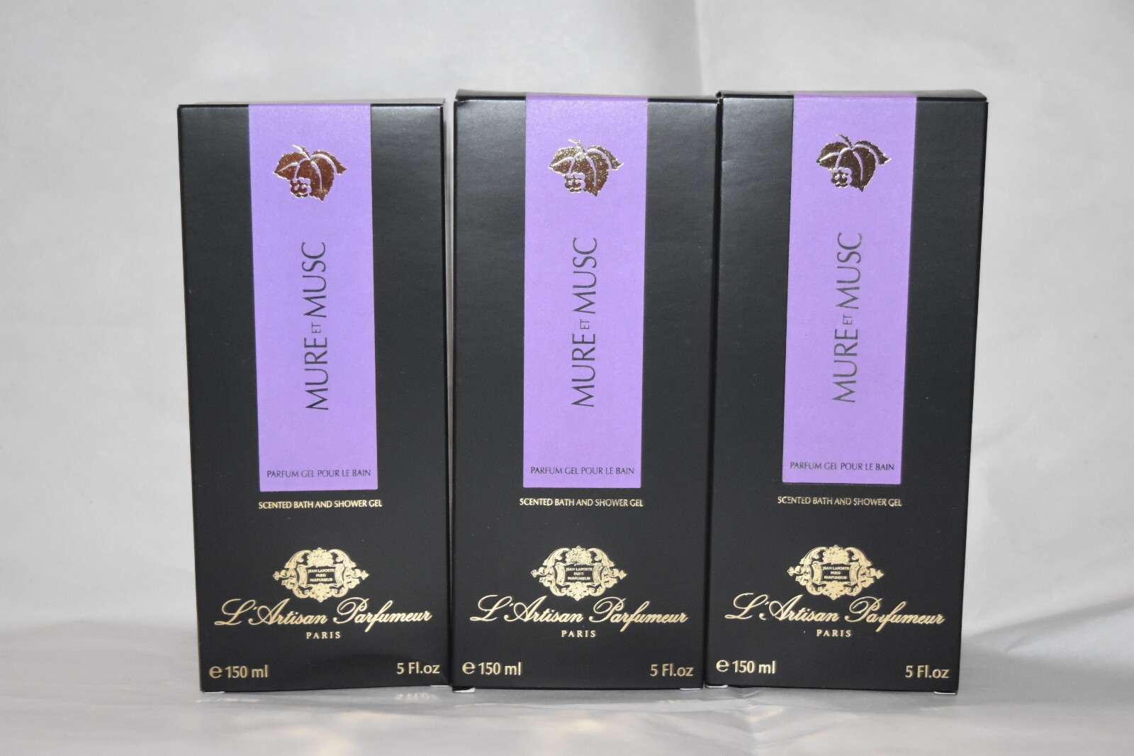 3X NIB L'Artisan Scented Bath & Shower Gel Mure et Musc 5 oz each 3X NIB L'Artisan Scented Bath & Shower Gel Mure et Musc 5 oz each