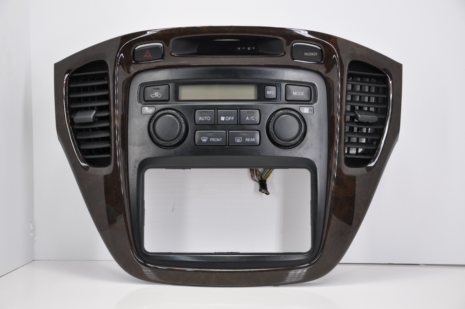 🚘✅ 04 - 07 TOYOTA HIGHLANDER DIGITAL  AC CLIMATE CONTROL WOODGRAIN 84010-48082