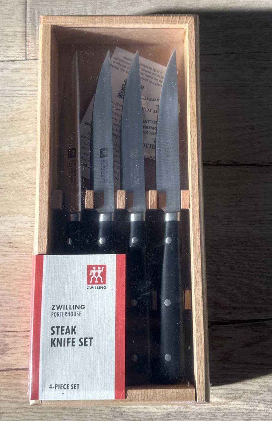 Zwilling J. A. Henckels Porterhouse 4 Pc. Steak Knife set BRAND NEW Zwilling J. A. Henckels Porterhouse 4 Pc. Steak Knife set BRAND NEW