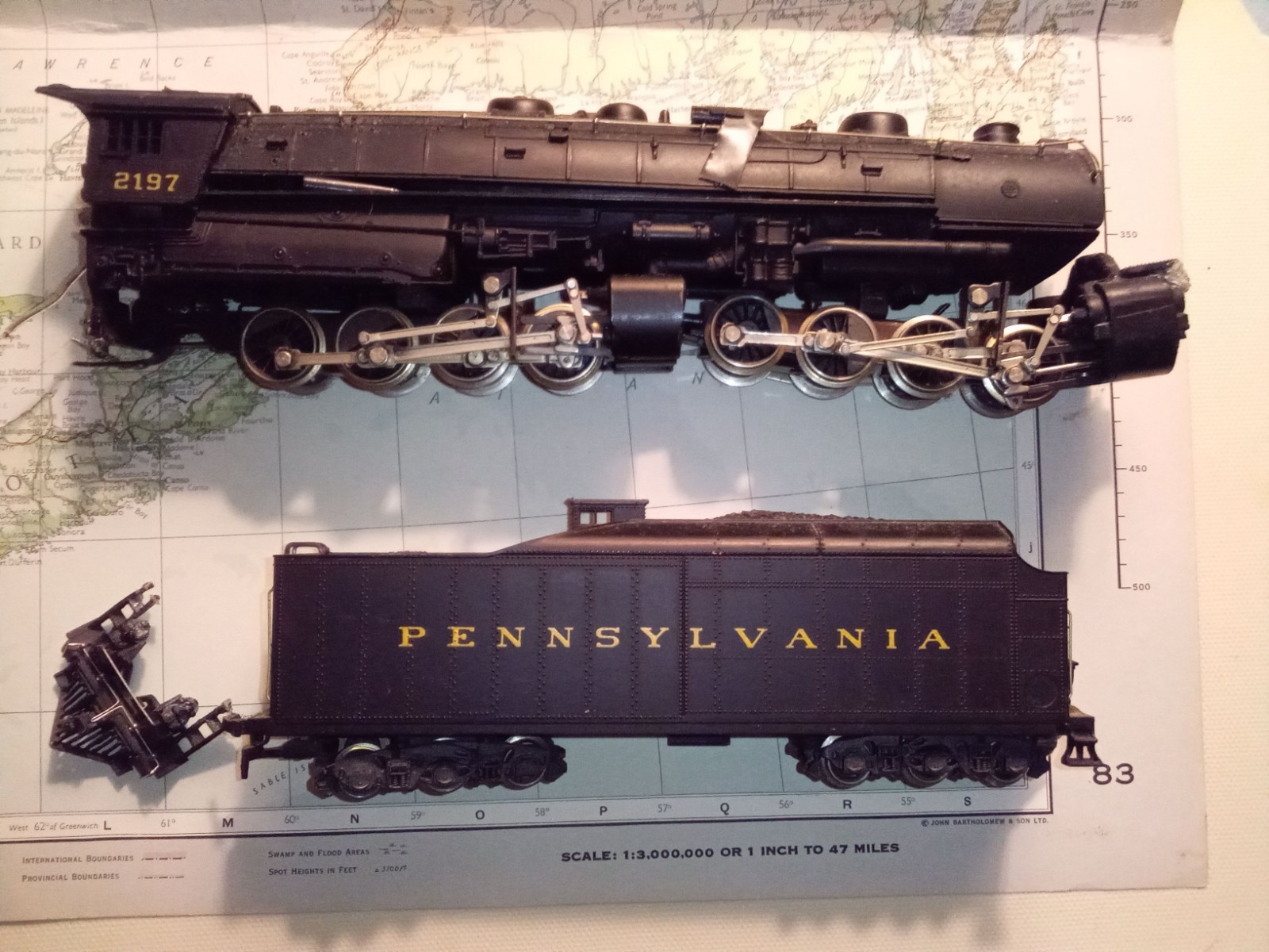 Vintage Italy Rivarossi HO Gauge #2197 Locomotive & Pennsylvania Tender Damaged Vintage Italy Rivarossi HO Gauge #2197 Locomotive & Pennsylvania Tender Damaged