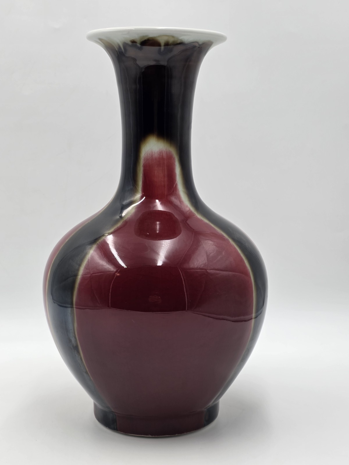Vtg Chinese Flambe Sang de Boeuf Porcelain Vase Qianlong Mark 14\ Vtg Chinese Flambe Sang de Boeuf Porcelain Vase Qianlong Mark 14\