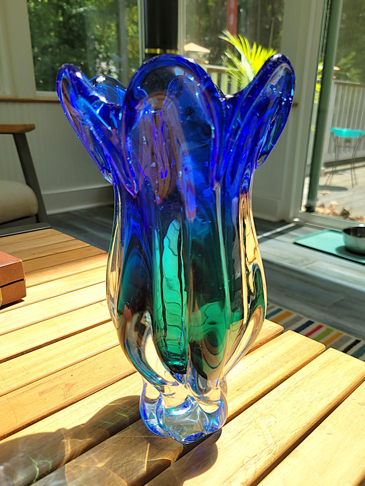 1999 ROYAL GALLERY POLAND CRYSTAL TULIP VASE - 9.25 in. - BLUE GREEN CLEAR 1999 ROYAL GALLERY POLAND CRYSTAL TULIP VASE - 9.25 in. - BLUE GREEN CLEAR