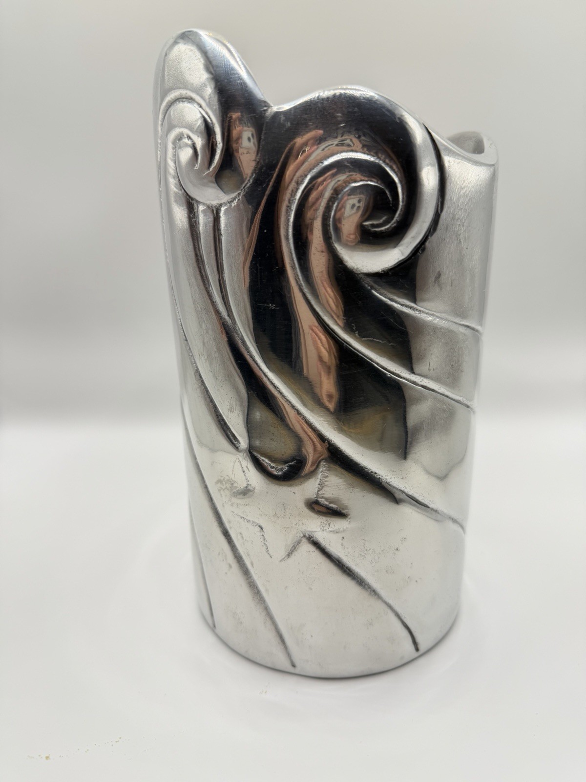 Vintage Lunt Silverplate Modernist Sculptural Vase 8” Abstract Swirl Design