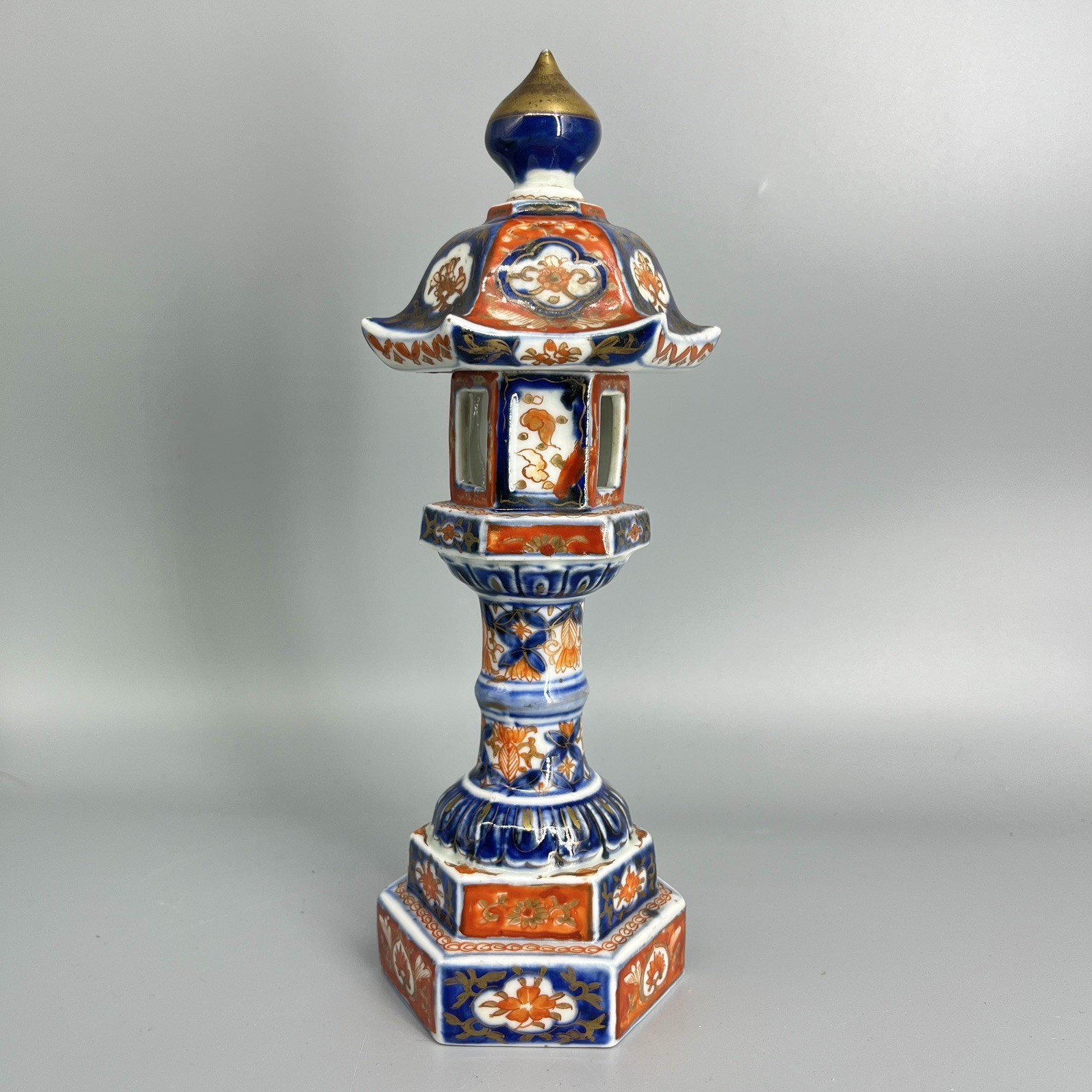 Antique Japanese Meiji Showa Imari Porcelain Temple Lantern Incense Burner Antique Japanese Meiji Showa Imari Porcelain Temple Lantern Incense Burner