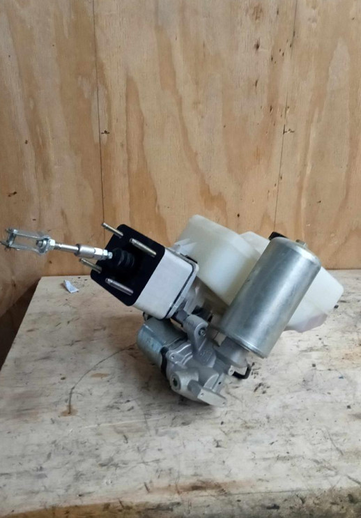 2012-2020 Nissan NV1500 Titan XD Hydraulic Power Brake Booster Master Cylinder 2012-2020 Nissan NV1500 Titan XD Hydraulic Power Brake Booster Master Cylinder