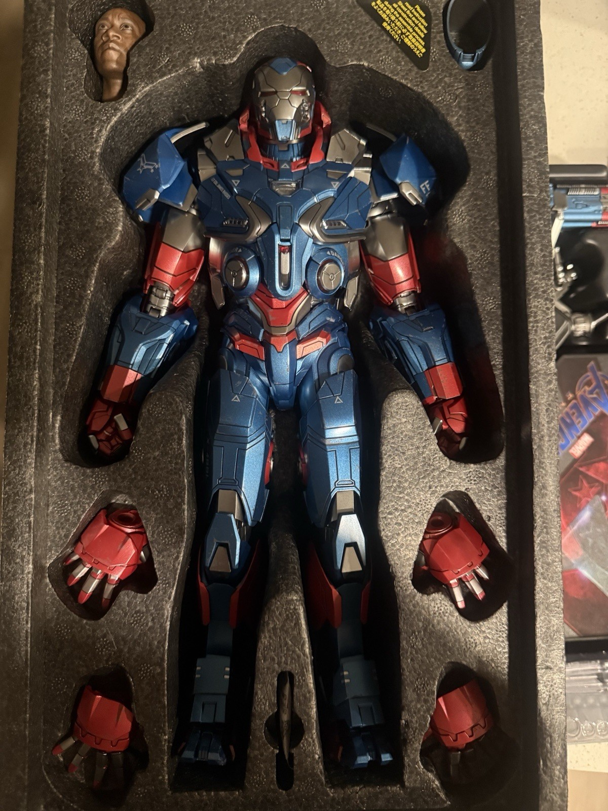 Hot Toys MMS547D34 Iron Patriot Avengers Endgame 1/6 Diecast Complete Hot Toys MMS547D34 Iron Patriot Avengers Endgame 1/6 Diecast Complete