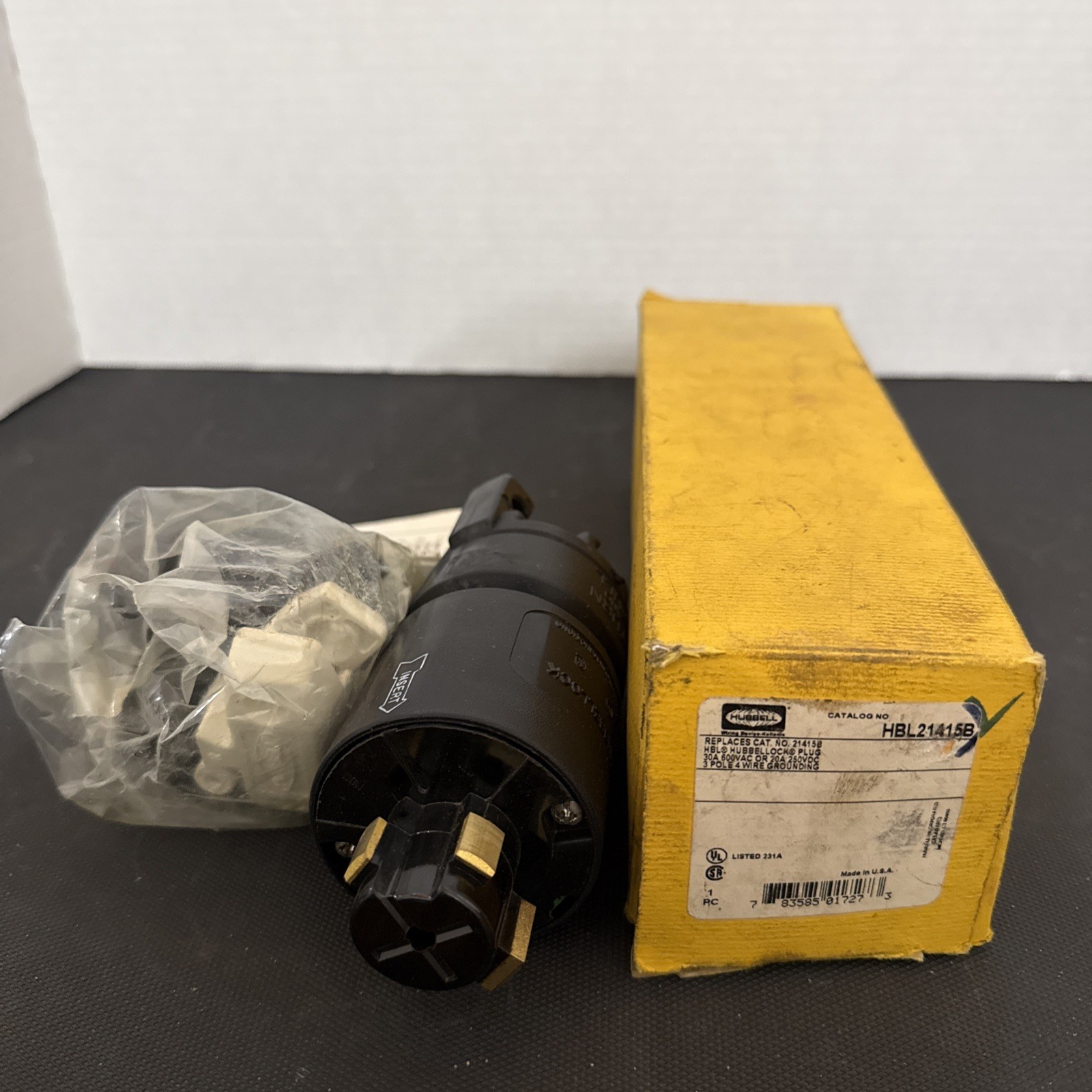 Hubbell HBL21415B - 20A/30A 600VAC 250DC Hubbell lock® Plug - NOS Hubbell HBL21415B - 20A/30A 600VAC 250DC Hubbell lock® Plug - NOS