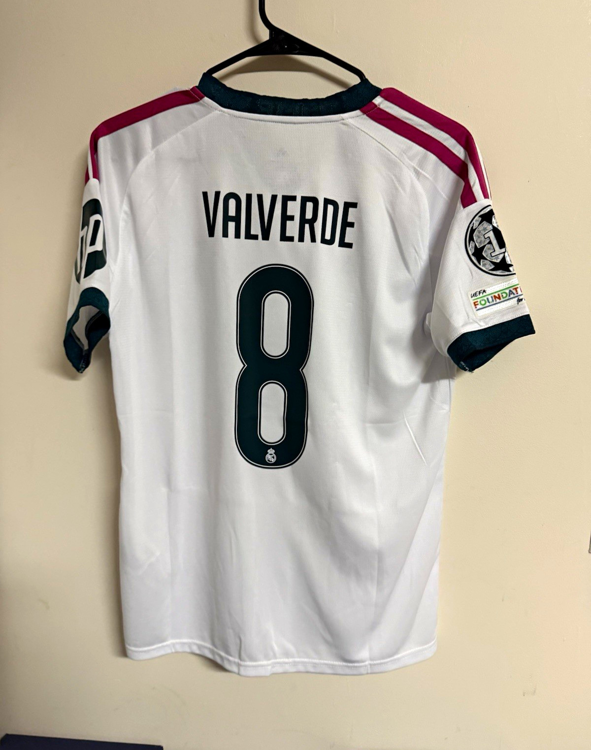 Real Madrid Valverde #8 Soccer Jersey Shirt White Men\'s XL SLIM Real Madrid Valverde #8 Soccer Jersey Shirt White Men\'s XL SLIM