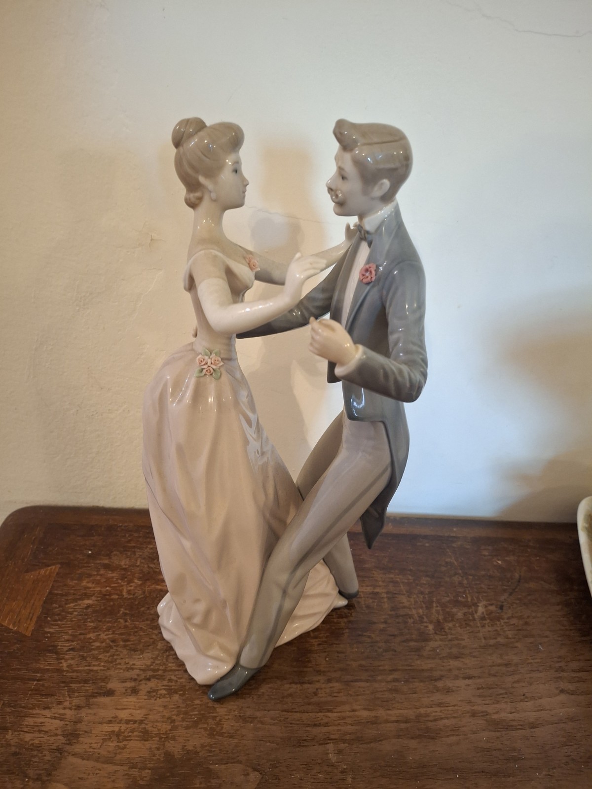 Lladro Figurine #1372 Anniversary Waltz Large 12.5 Tall Dancing Figures Lladro Figurine #1372 Anniversary Waltz Large 12.5 Tall Dancing Figures