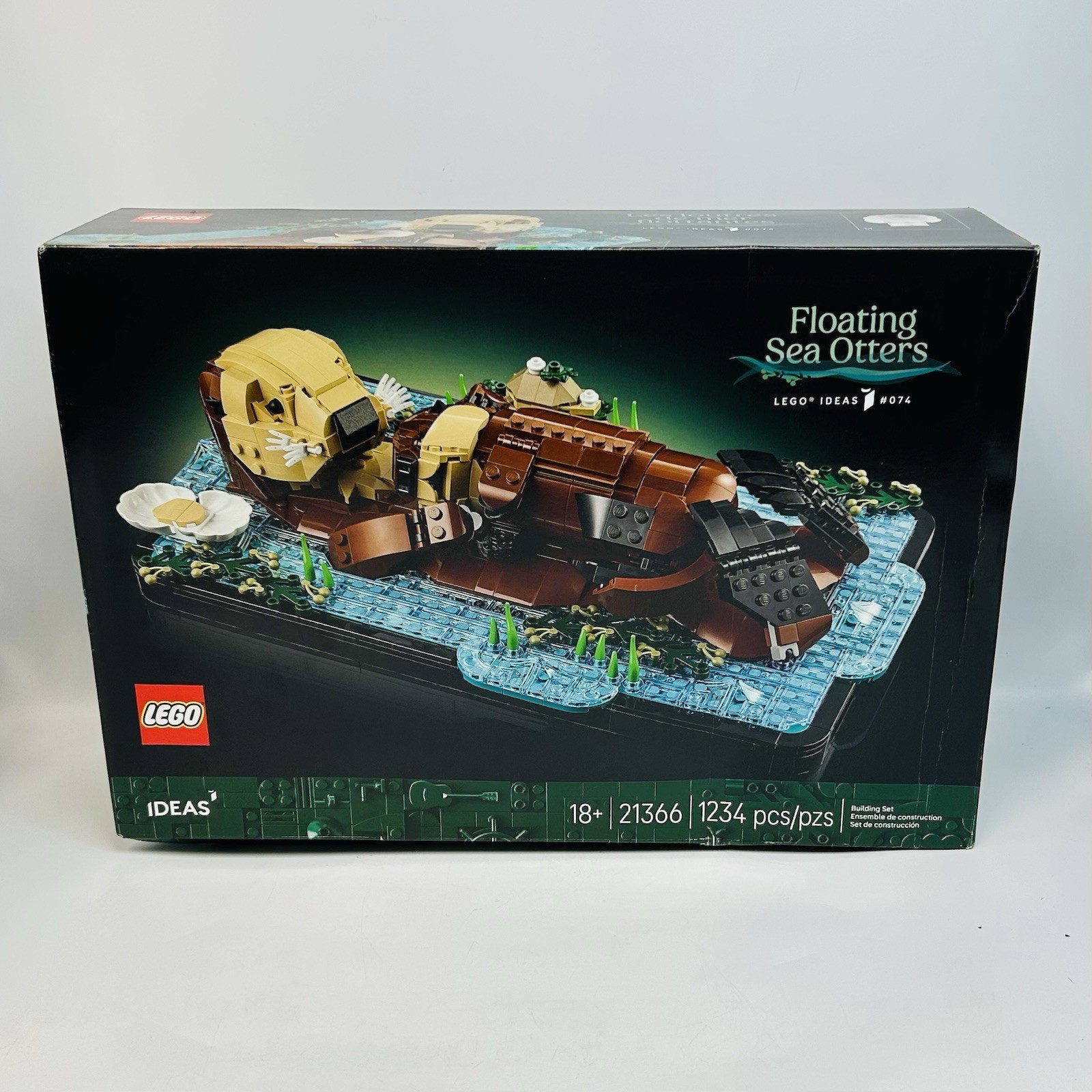LEGO Ideas Floating Sea Otters Building Set Ages 18+ - 21366 - *NEW DAMAGED BOX* LEGO Ideas Floating Sea Otters Building Set Ages 18+ - 21366 - *NEW DAMAGED BOX*