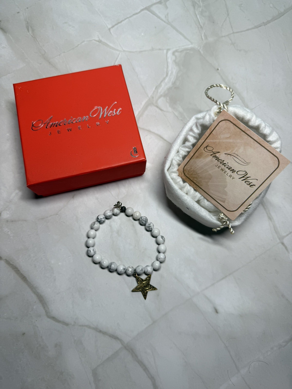 American West CAROLYN POLLACK Howlite Beaded Bracelet w/Star + AW Charm NEW American West CAROLYN POLLACK Howlite Beaded Bracelet w/Star + AW Charm NEW
