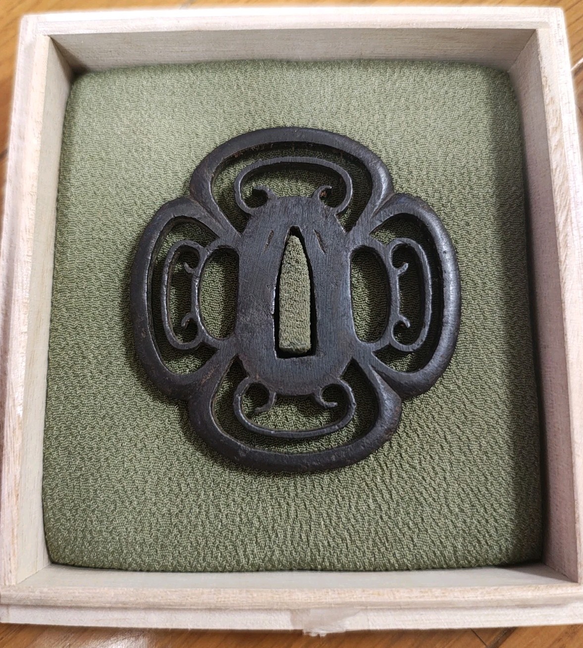 Antique Japanese Iron Sukashi Tsuba Karakusa Arabesque Design Edo Period WithBox